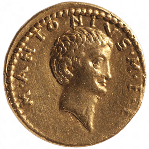 Büste des Markus Antonius Junior nach rechts; Lateinisch: M•ANTONIVS•M•F•F (Marcus Antonius [Junior], Sohn des Marcus Antonius)